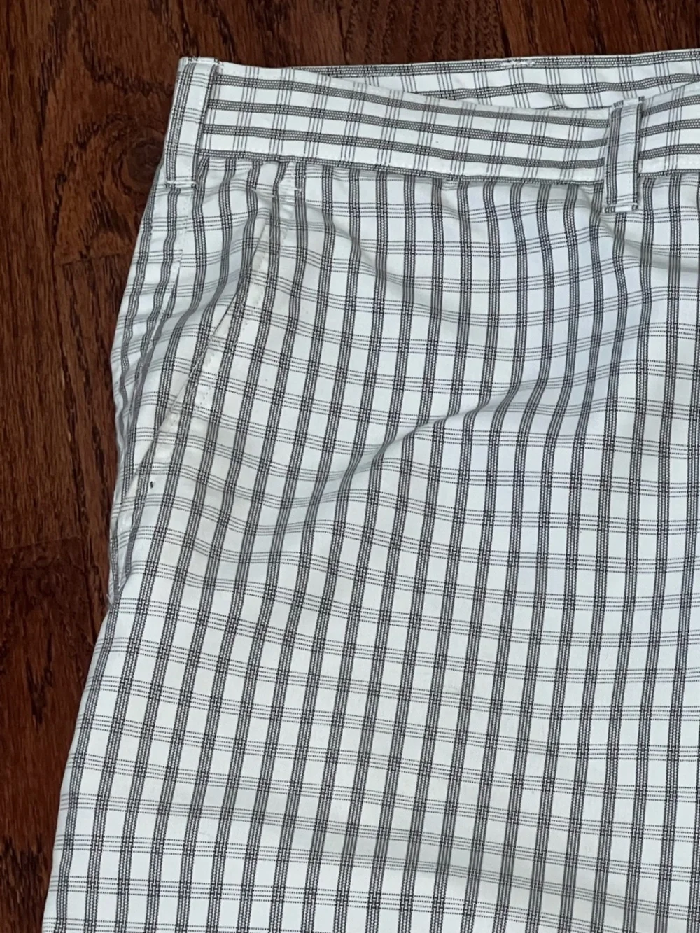 PGA Tour White and Gray Plaid Golf Shorts, Size 44